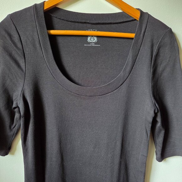 EUC LIKE NEW J CREW BLACK SCOOP NECK HALF SLEEVES SOFT TEE SIZE LARGE - Picture 3 of 14